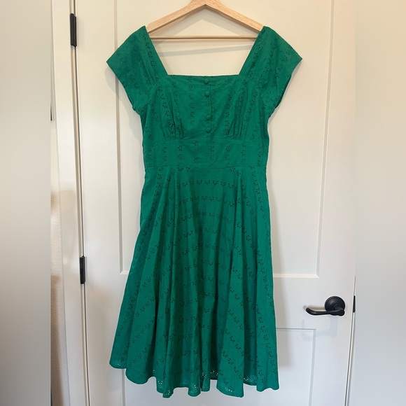 ModCloth Timeless London Green Embroidered Kate Dress Vintage 1950s Inspired 10 - Picture 1 of 14